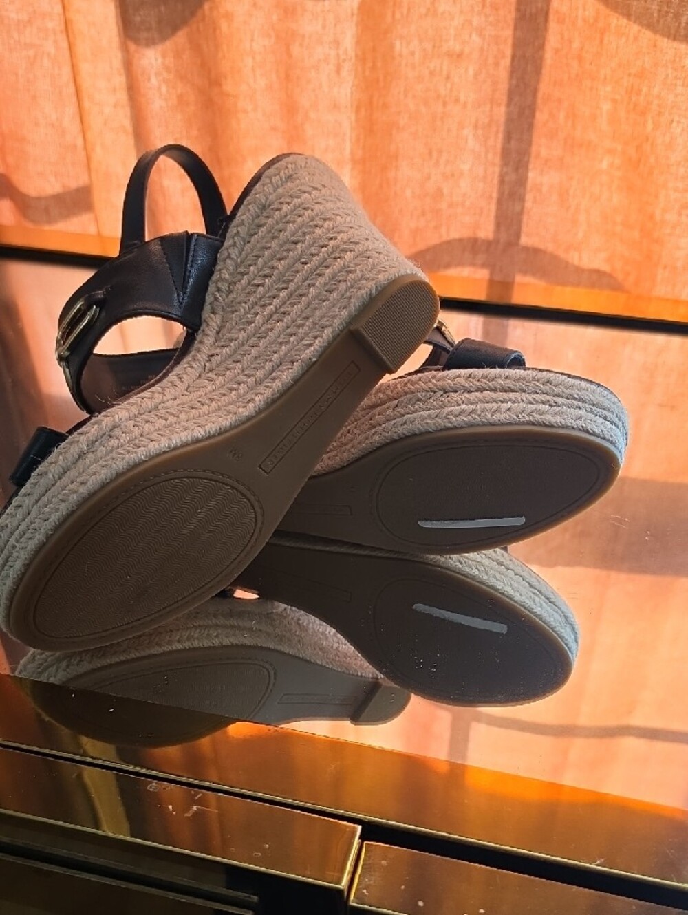 Tommy Hilfiger Black Wedge Espadrille Sandals with Gold Logo - Picture 4 of 4